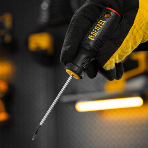 Отвертка, PH0х75 мм, S2, 3к рукоятка Denzel