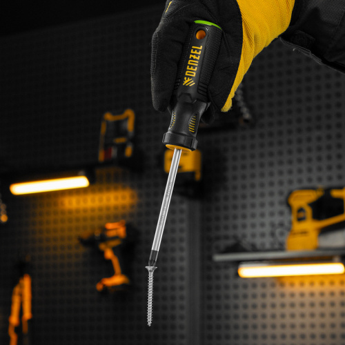 Отвертка, PZ2x100 мм, S2, 3к рукоятка Denzel