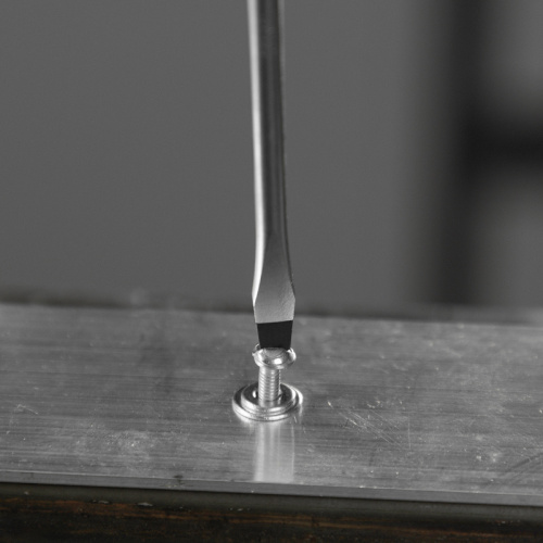 Отвертка, SL4х100 мм, S2, 3к рукоятка Denzel