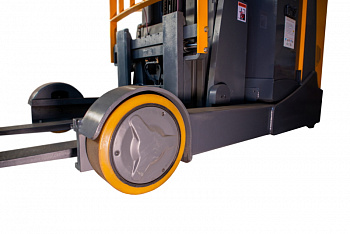 Ричтрак электрический с кабиной TOR 2,0 т 9,5 м CQD20-D с камерой без АКБ