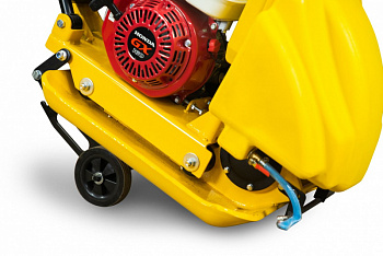 Виброплита TOR T-80 86 кг, 13кН Honda бак, коврик, колесный комплект